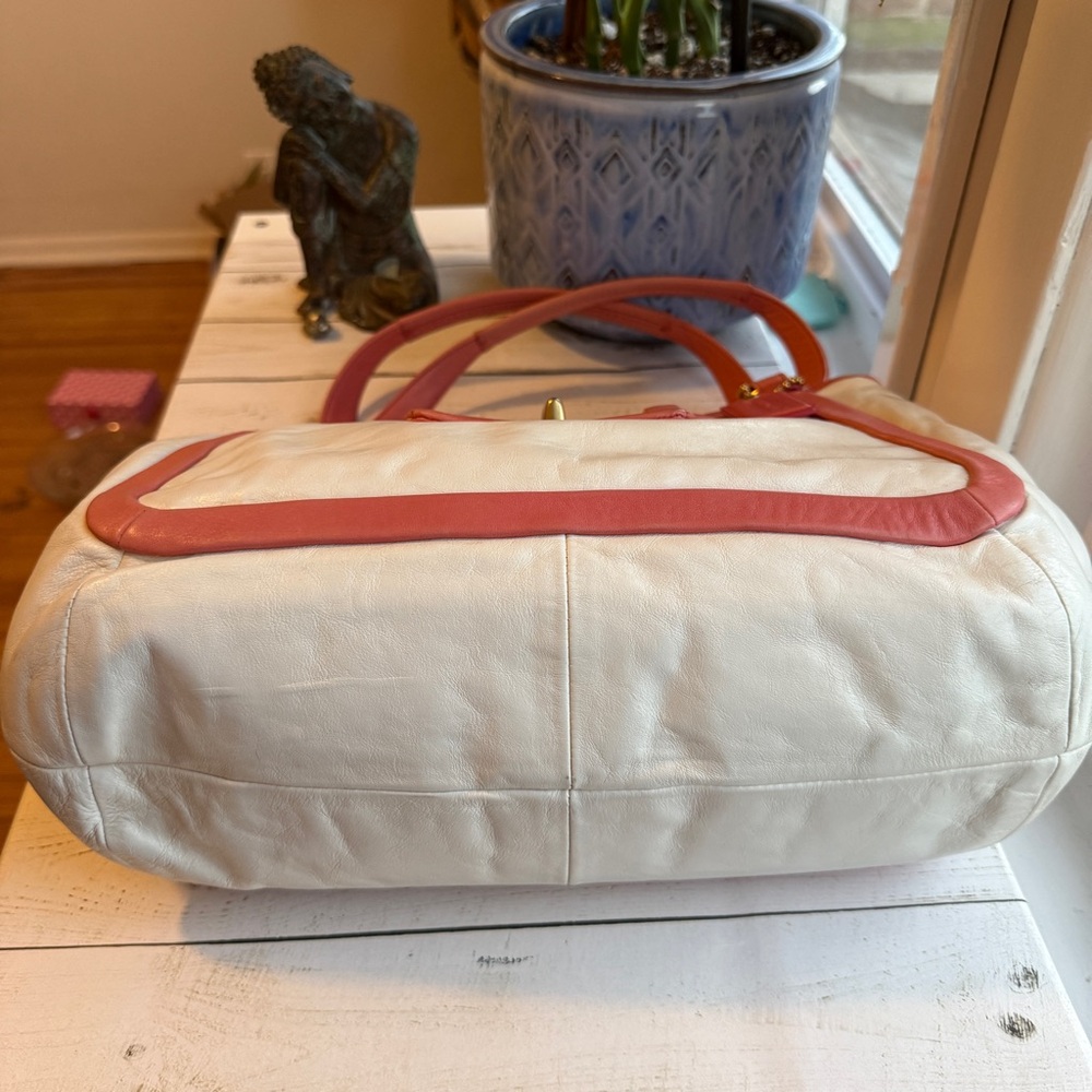 COACH | Cricket Leather Satchel, White with Coral Trim (2009) #13602 - Picture 10 of 17